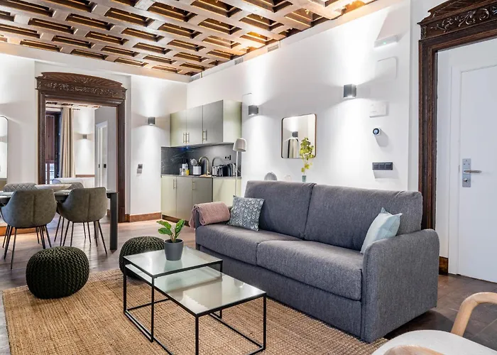 Limehome Vitoria Palacio De Los Alava-Velasco