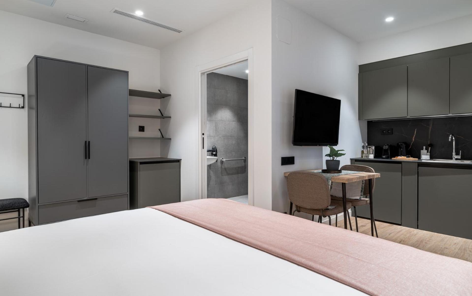 Limehome Palacio De Alava-velasco