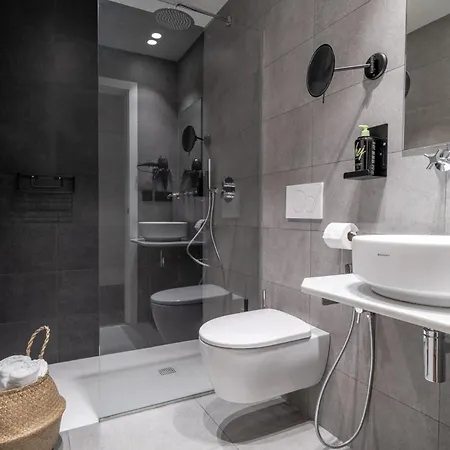 Limehome Vitoria Palacio De Los Alava-Velasco Room photo