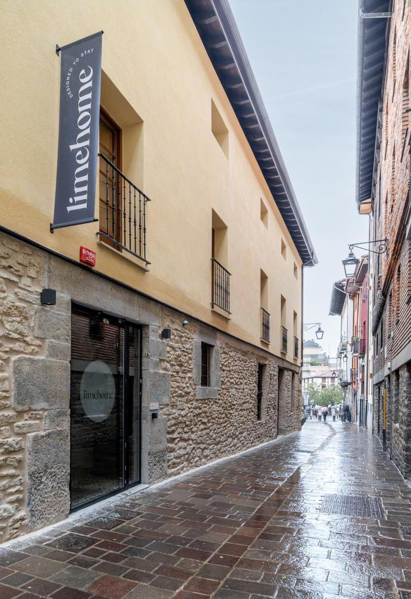 Limehome Palacio De Alava-velasco *