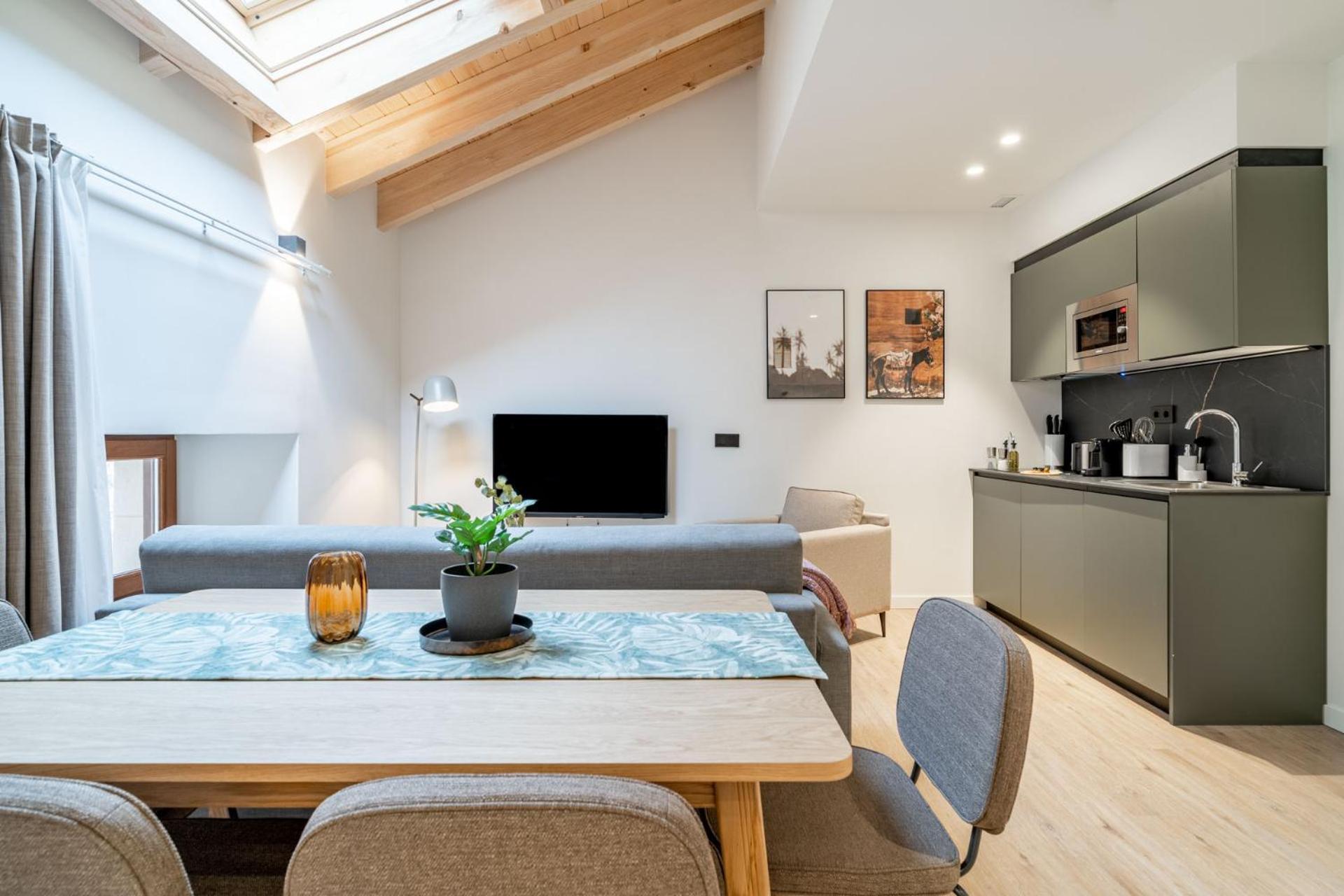 Apartment Limehome Palacio De Alava-velasco Vitoria-Gasteiz