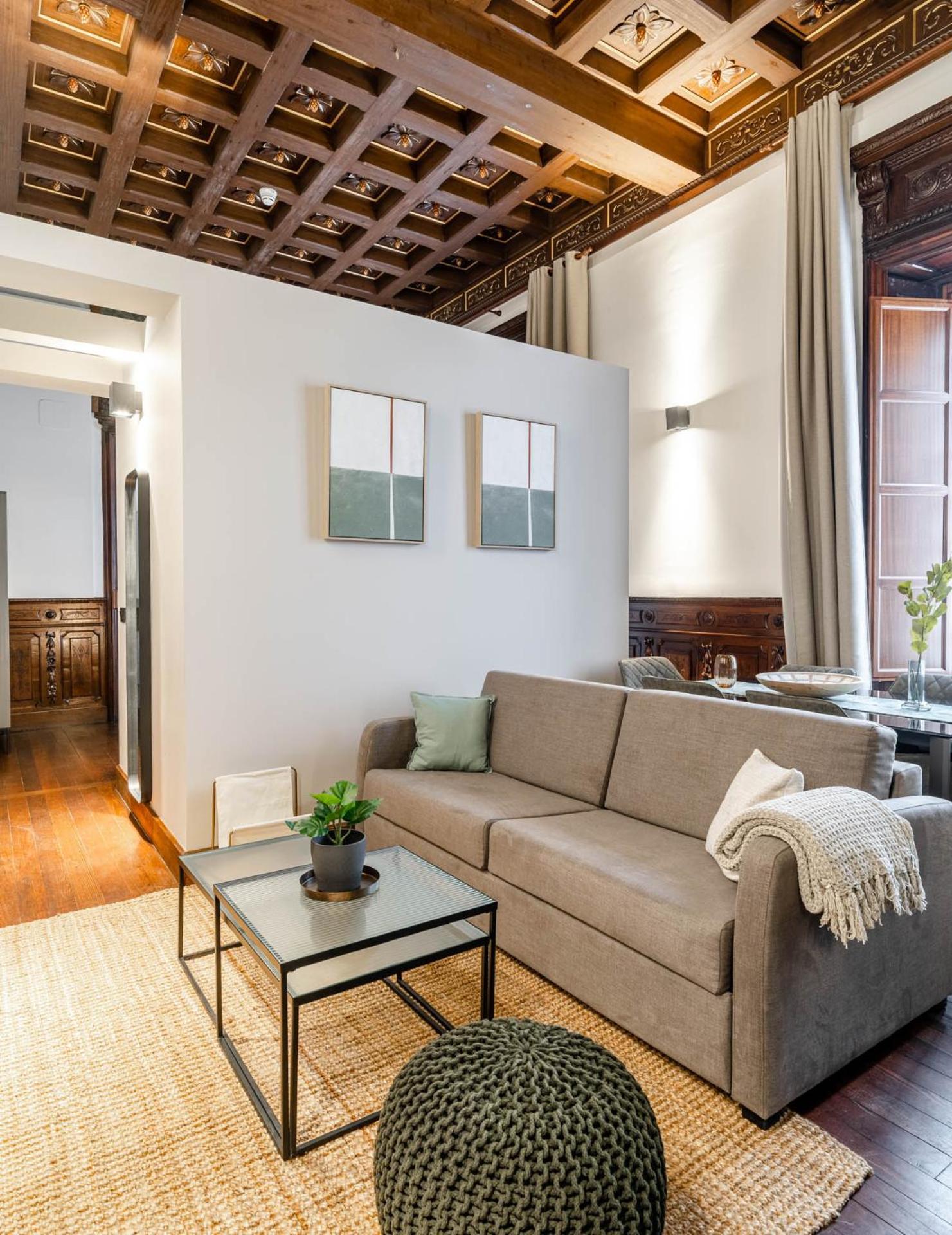 Limehome Palacio De Alava-velasco