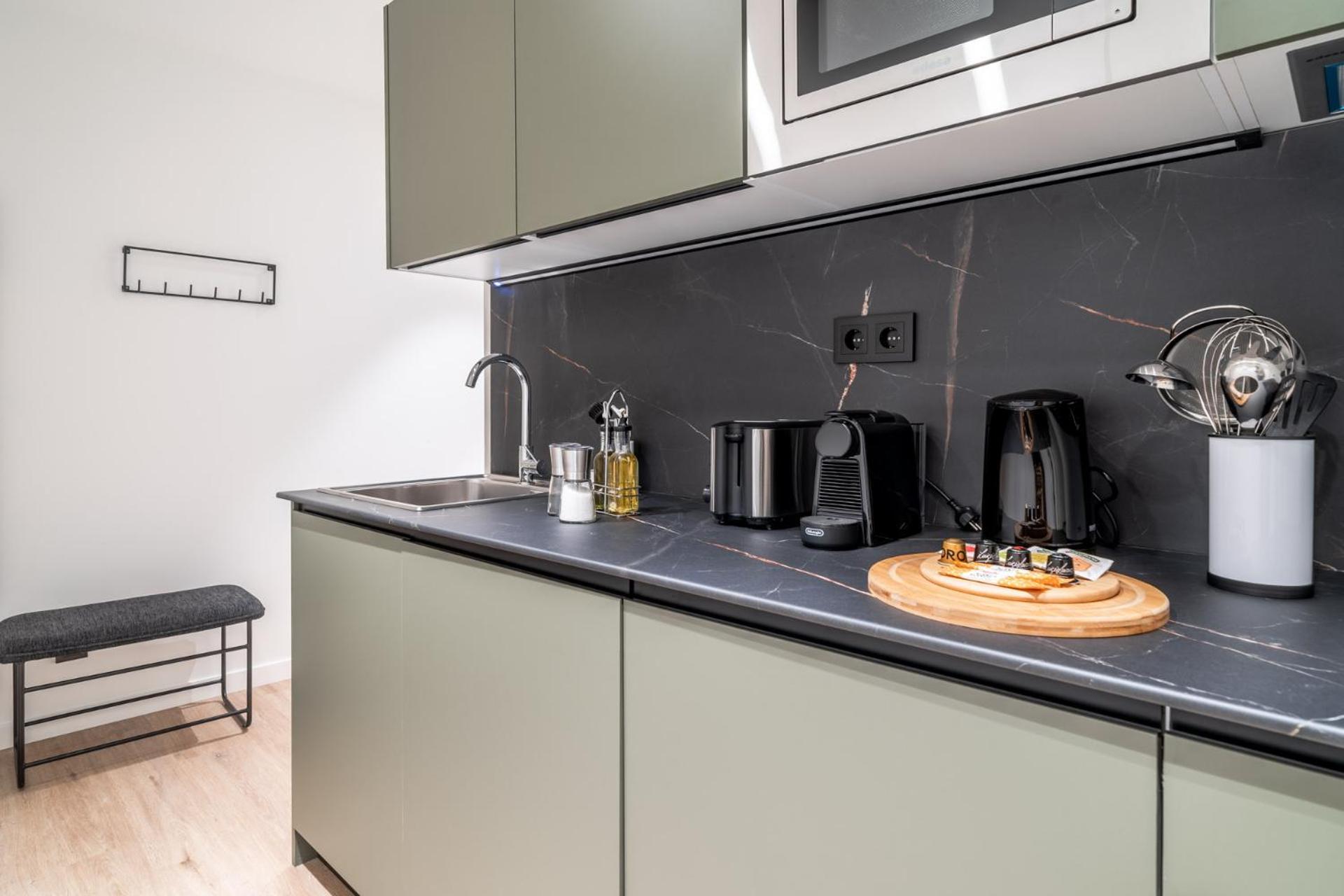 Limehome Palacio De Alava-velasco